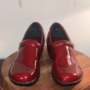 BOC Clogs Women Comfort Shoes Slip on Style Maroon 9.5